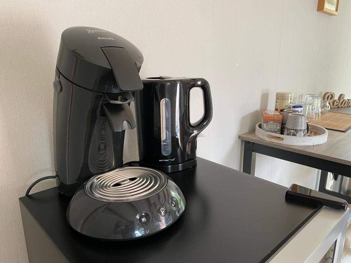Grosses Doppelzimmer Mit Eigenem Bad Und Kuehlschrank, Frisch Saniert Friedrichskoog Buitenkant foto