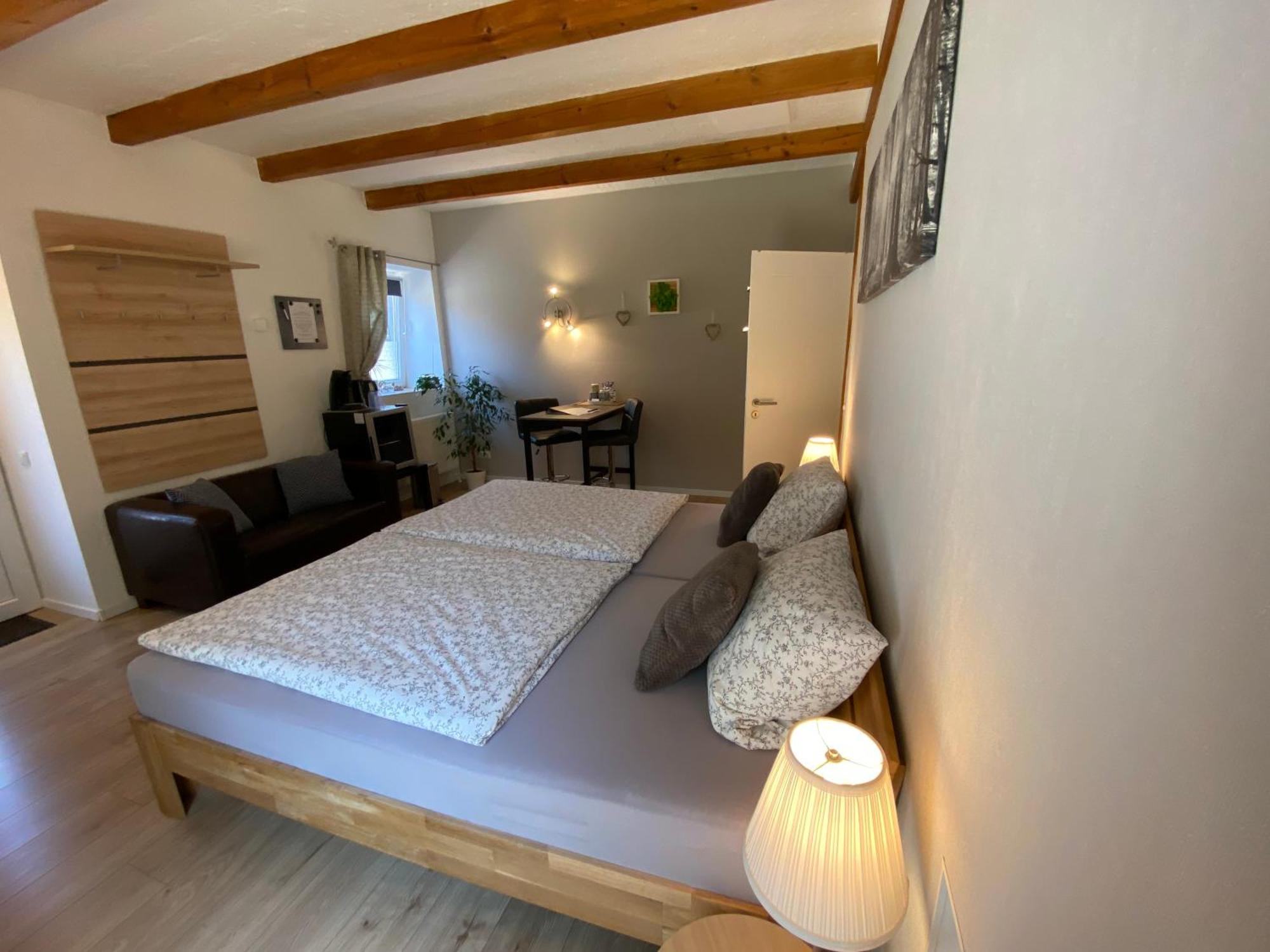 Grosses Doppelzimmer Mit Eigenem Bad Und Kuehlschrank, Frisch Saniert Friedrichskoog Buitenkant foto