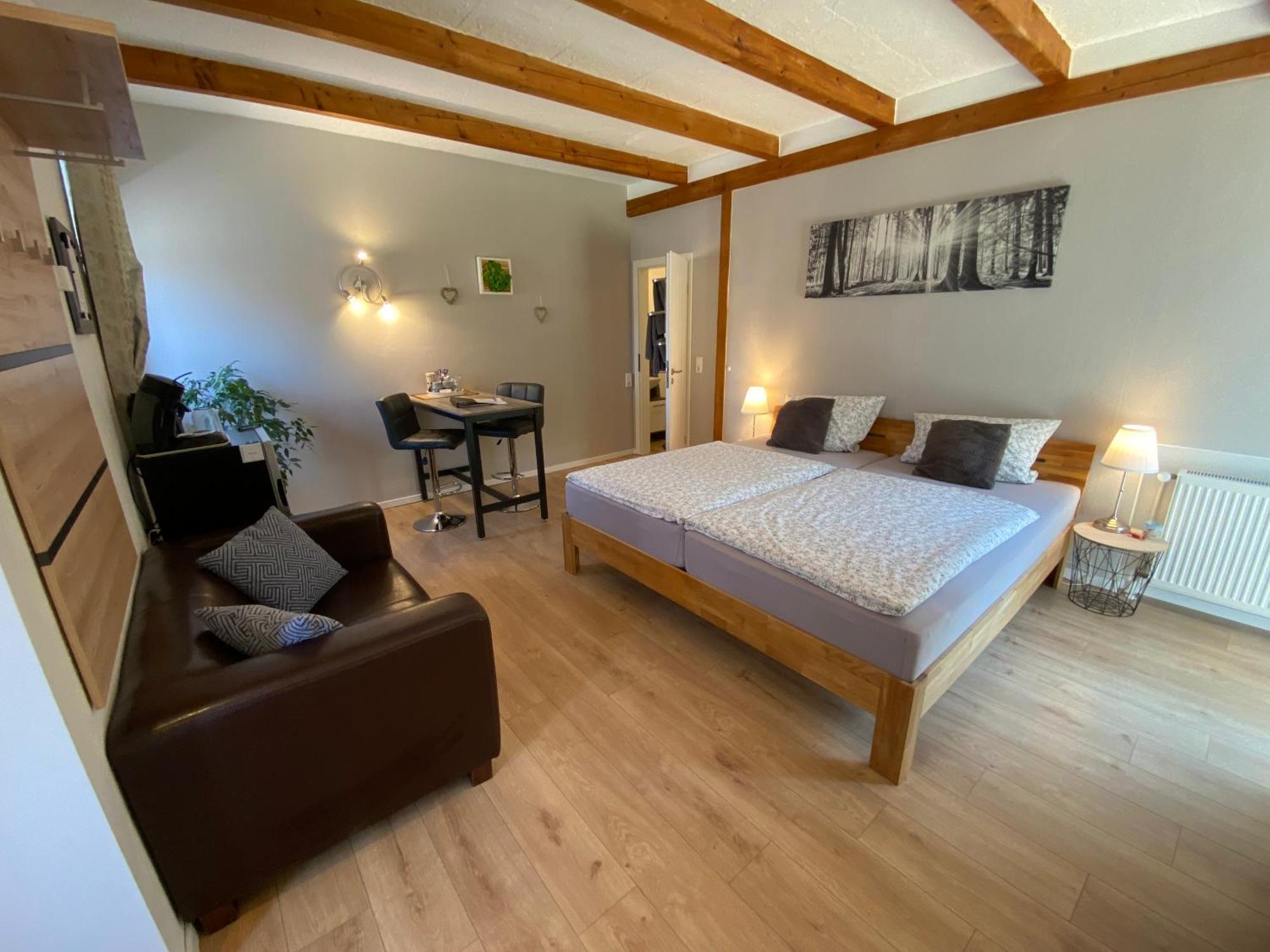 Grosses Doppelzimmer Mit Eigenem Bad Und Kuehlschrank, Frisch Saniert Friedrichskoog Buitenkant foto