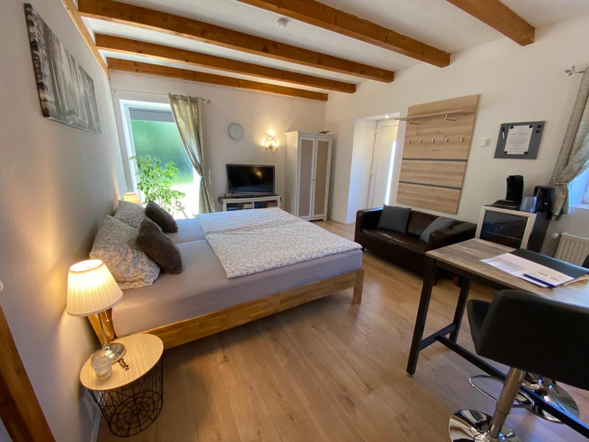 Grosses Doppelzimmer Mit Eigenem Bad Und Kuehlschrank, Frisch Saniert Friedrichskoog Buitenkant foto